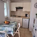 Apartments & Rooms Nada