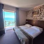 Villa Volosko With Private Parking And Breakfast,Seaview
