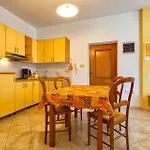 Apartments With A Parking Space Mali Losinj
