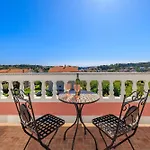 Apartments Mirta