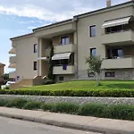 Crepsa Apartments