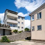 1 Bedroom Cozy Apartment In Kastav