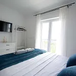 Apartment In Jadranovo 50542