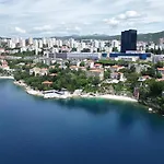 Slavante Residence