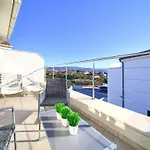 Miracle 2 Comfortable Holiday Residence