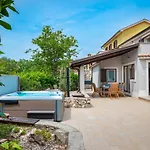 Holiday Home Bella By Interhome