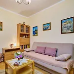 Apartment In Mali Losinj 15007