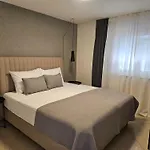 Apartments Lacrima