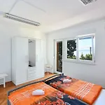 Apartment In Rijeka 34082