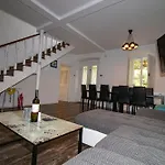 Villa Iginia, Nerezine