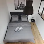 Gold Rooms And Suite