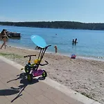 6 M, 50 M Do Plaze