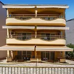 1 Bedroom Cozy Apartment In Dramalj