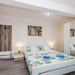 Apartmani Tena