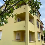 Apartments Luni