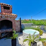 Holiday House Rab