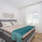 Brand New Apartment Close To The Beach, City Center And University Of Rijeka - Apartment Karlo