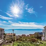 3 Bedroom Lovely Apartment In Novi Vinodolski
