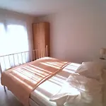 City Center Apartment And Room