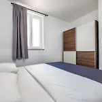 Apartment Bracol