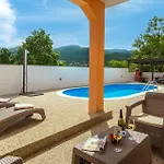 Stunning Apartment In Matulji