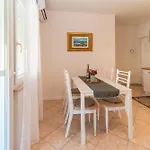 Apartments House Pinezic