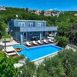 Organic Gardens Villa