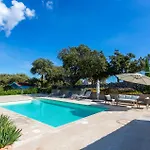2 Bedroom Lovely Home In Punta Kriza