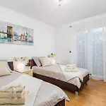 Pet Friendly Home In Porozina With Kitchen