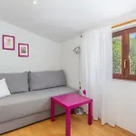 Beautiful Apartment In Omisalj With Kitchen