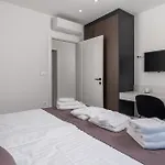 Awesome Apartment In Malinska With Kitchen