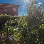 Geraeumige Wohnung In Lopar Mit Terrasse, Grill Und Garten