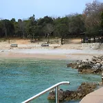 Gemuetliches Ferienhaus In Pinezici Mit Grosser Terrasse