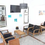 Villa Marica Mit 10 Einzelnen Studios Direkt Am Strand Von Crikvenica