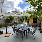 Holliday House Klostar