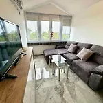 Apartment In Jadranovo 51054