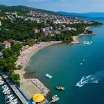 Apartments In Crikvenica 41681