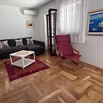 Apartments Dori