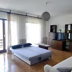 Apartment Luno