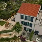 Valbay Residence