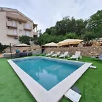 Apartments In Dramalj 39257