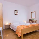 Apartmani Dekanic Krk