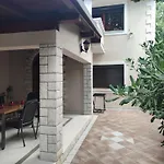 Old House - Ferienhaus