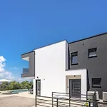 Vila Aura