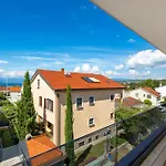 Stella & Gloria Apartments With Balcony