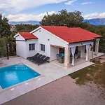 Villa Nevera