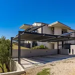 Pool Apartment Sapore Di Mare 4 - Happy Rentals