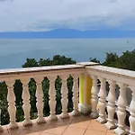 Lovely Apartment In Malinska With Wifi