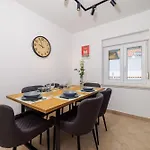 Apartment Mladen