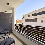 Belinda Apartments With Balcony